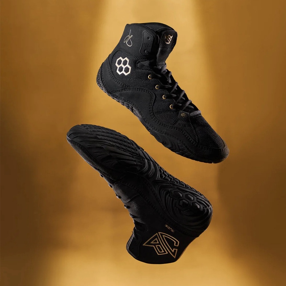BRAND NEW Rudis Wrestling Shoes. Gold and black